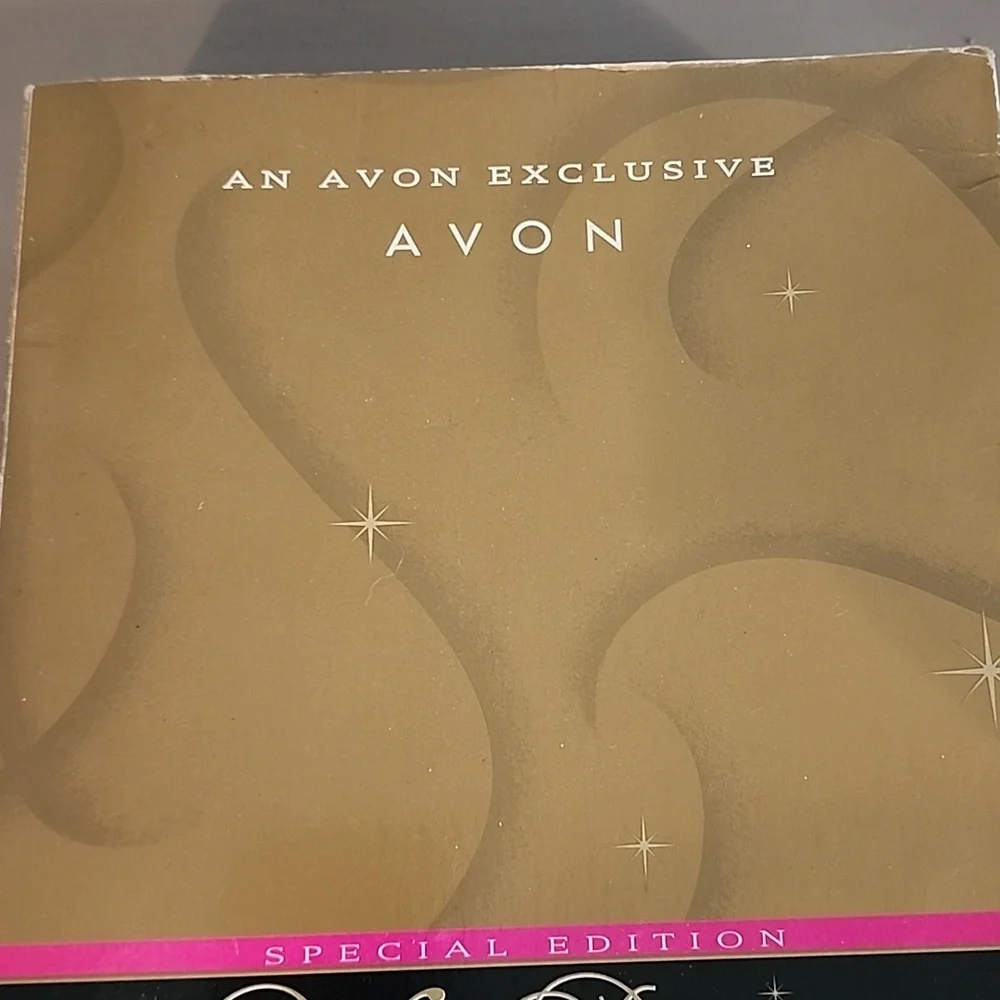 Barbie Avon Winter Rhapsody Barbie doll Special Edition 1996 - Still In Box!